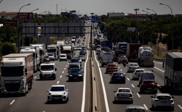 La Operación Salida se estrena con atascos y accidentes en varias carreteras de España