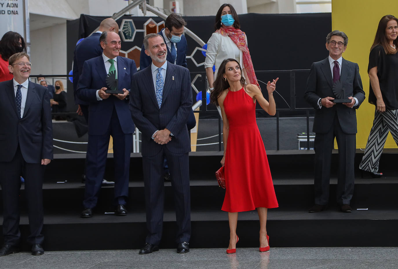 Don Felipe y Doña Letizia entregan en el Museo de las Ciencias los Premios Nacionales de Diseño al presidente de Iberdrola, Ignacio Galán, a Porcelanosa, a la empresa Point y a la diseñadora Marisa Gallén