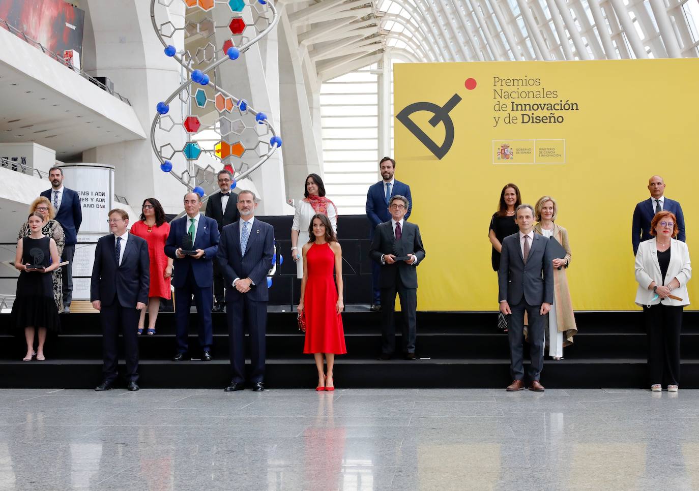 Don Felipe y Doña Letizia entregan en el Museo de las Ciencias los Premios Nacionales de Diseño al presidente de Iberdrola, Ignacio Galán, a Porcelanosa, a la empresa Point y a la diseñadora Marisa Gallén