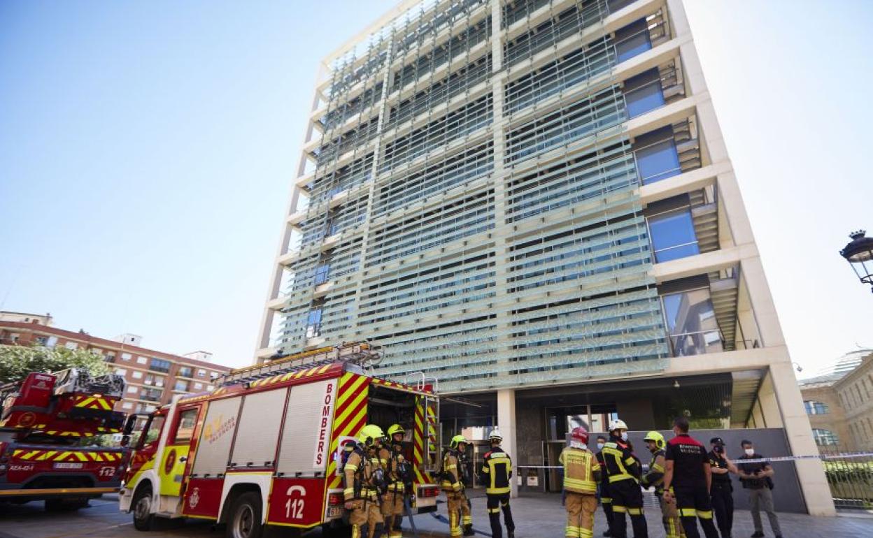 El desalojo de ayer debido a un conato de incendio.