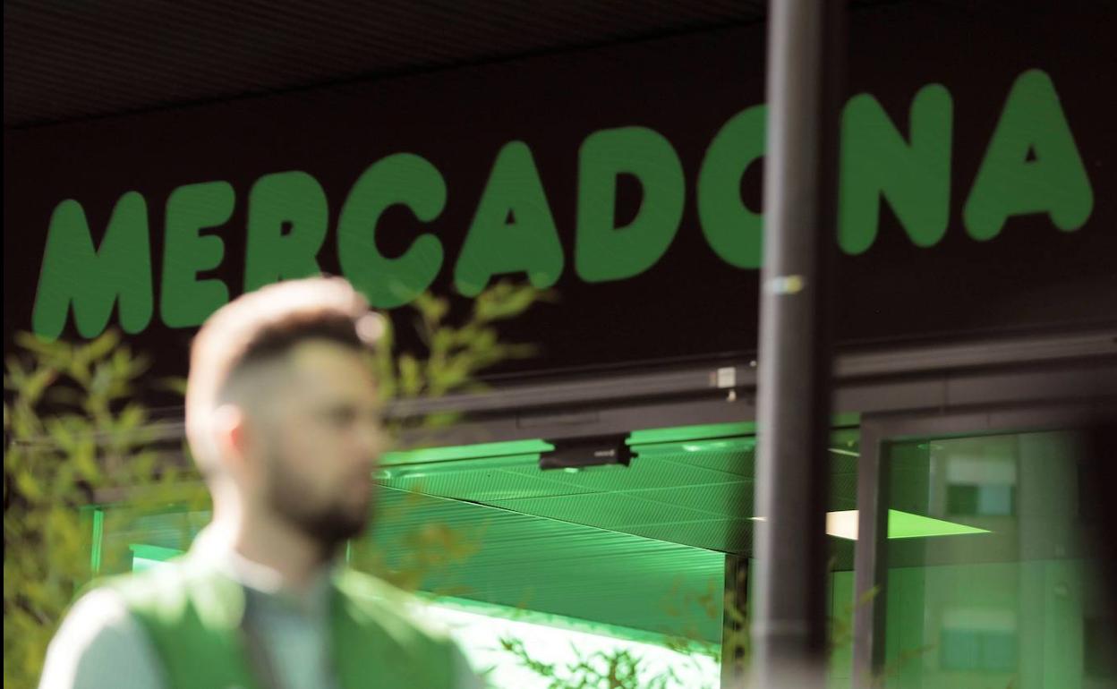 Mercadona vuelve a hacer cambios en la jornada de sus empleados