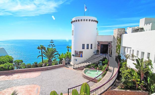 Fachada del Hotel Montiboli en La Vila Joiosa (Alicante). 