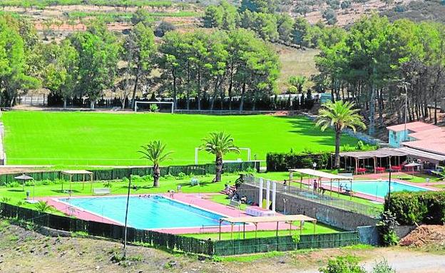 El Temple, polideportivo municipal de les Coves de Vinromà.