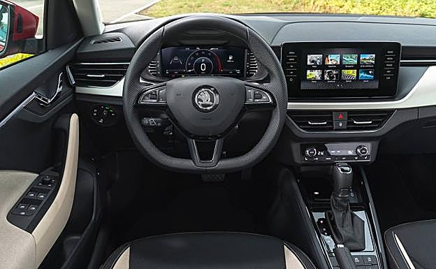 Combinación de colores oscuro y claros en el interior.