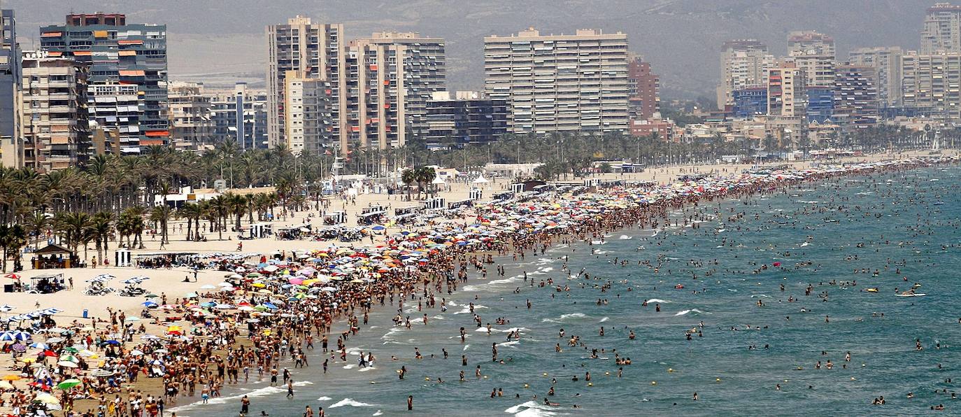 1. PLAYA DE SAN JUAN EN ALICANTE.