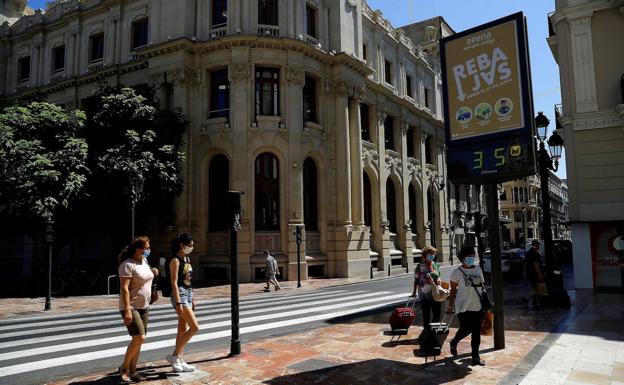 Detenido en Valencia tras agredir a una camarera que le pidió que se pusiera la mascarilla