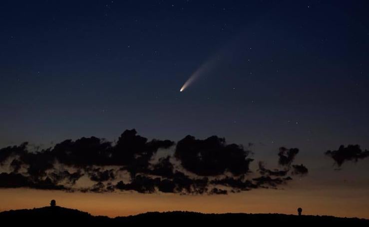 Fotos del paso del cometa Neowise, que se puede ver a simple vista