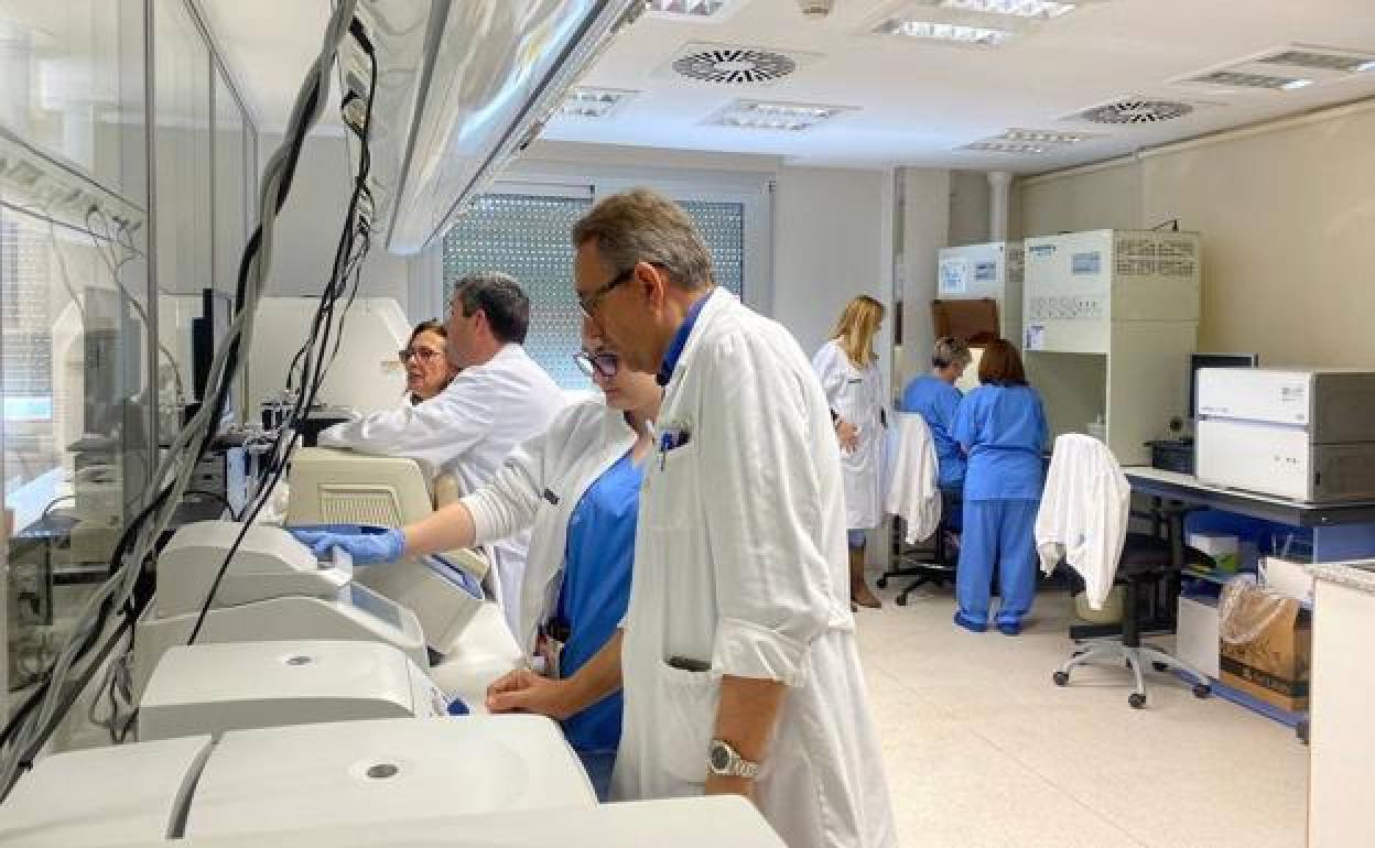 Laboratorio del hospital Arnau de Vilanova.