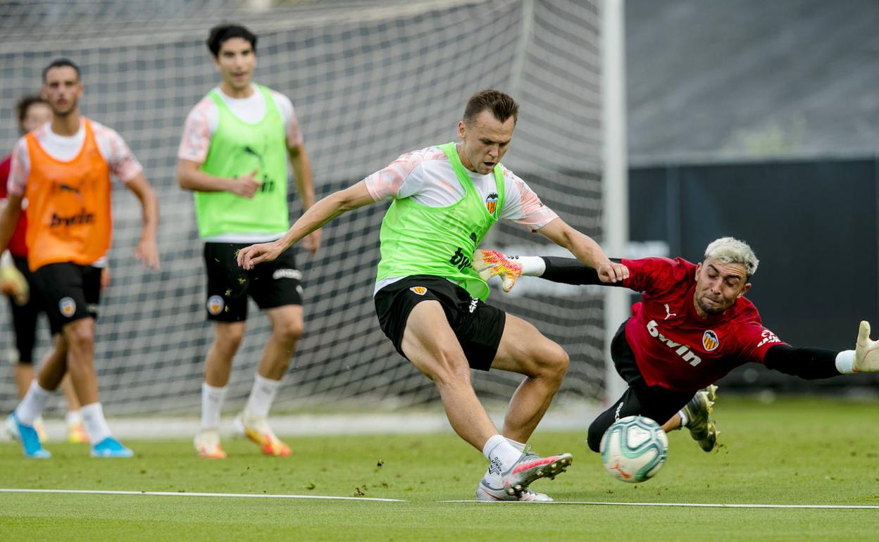 Cheryshev, durante un entrenamiento. 