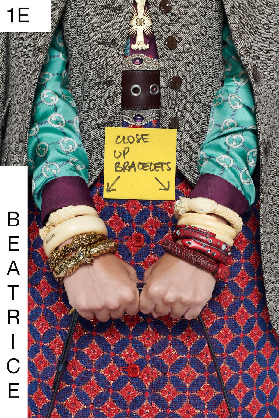 Sin temporada, sin género, sin público, así es la moda que viene según Gucci. La marca ha presentado su colección 'Epílogo' digitalmente como parte de la Semana de la Moda Masculina de Milán. Empleados de la oficina de Gucci han actuado como modelos debido a la pandemia de coronavirus. 