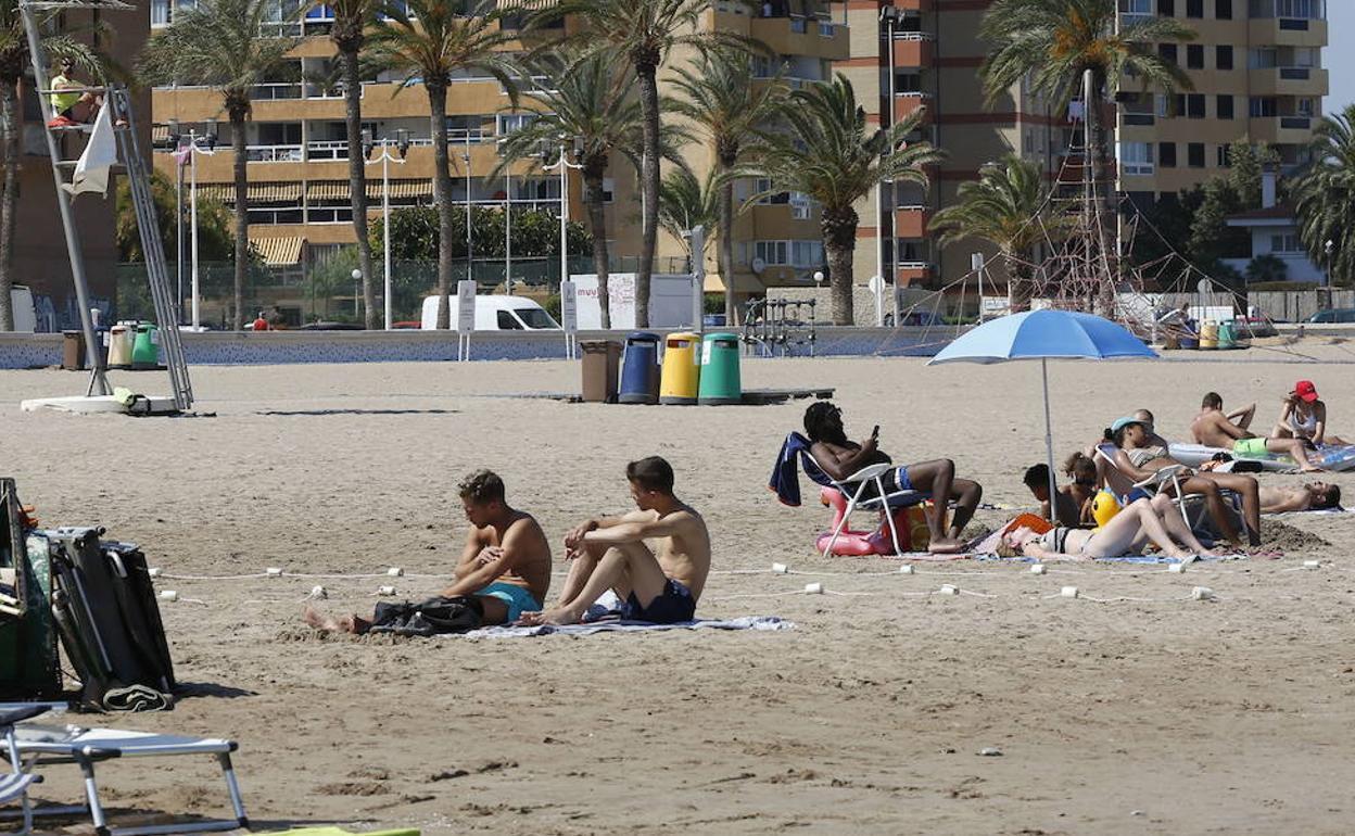 Playa de la Pobla de Farnals, en una imagen de archivo. 