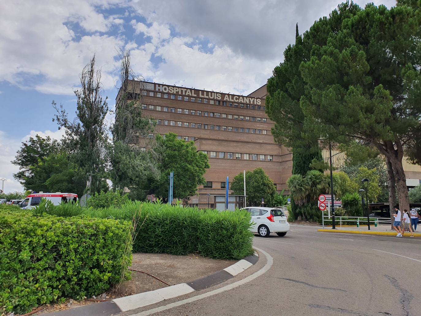 Detectado un foco de coronavirus en el hospital Lluís Alcanyís de Xàtiva