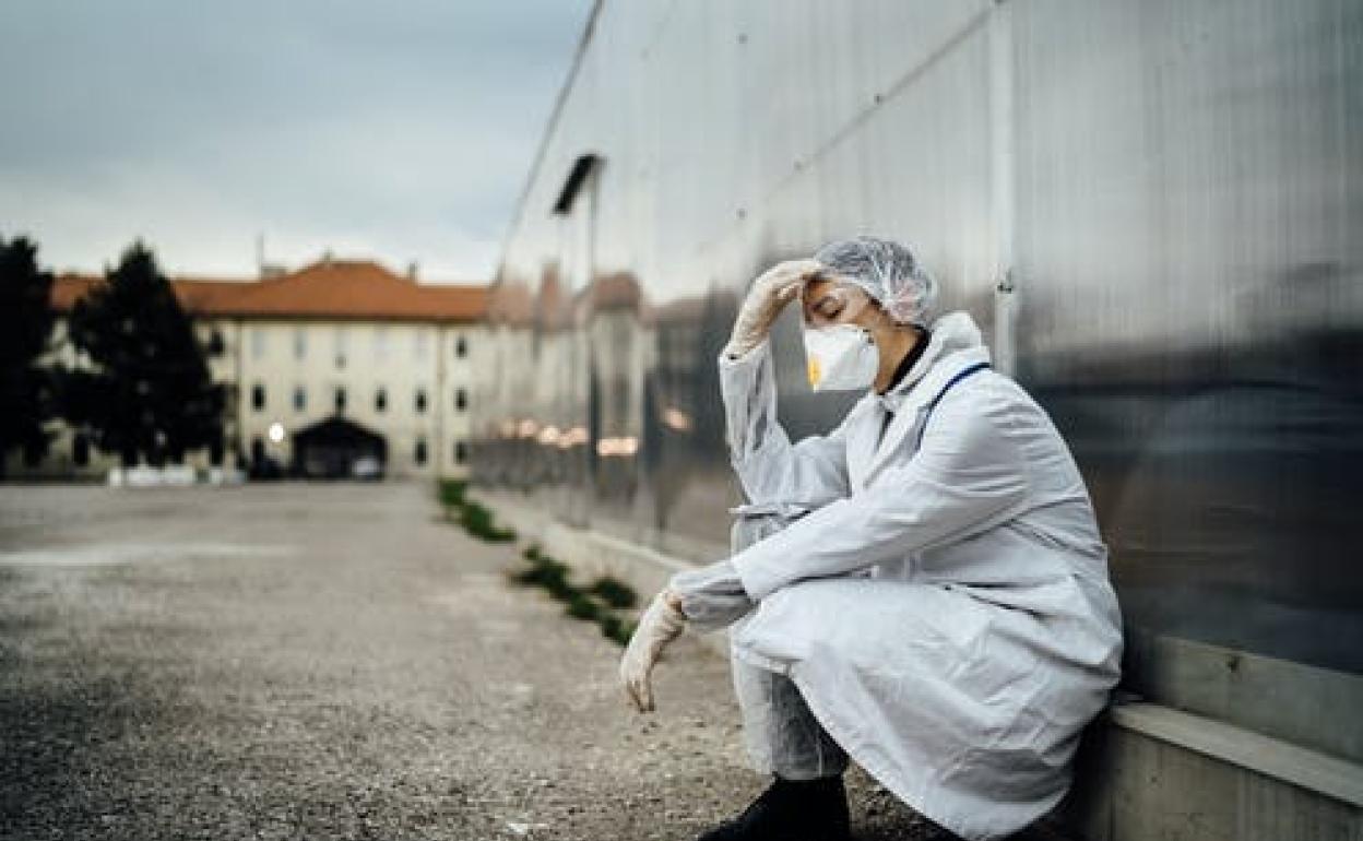 Una segunda ola puede ser fatal para la salud mental de los sanitarios