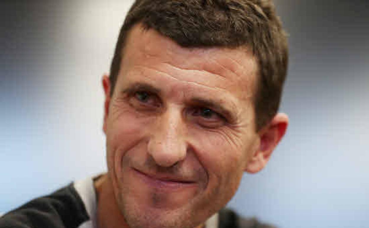 Javi Gracia destaca por su mano izquierda tanto con los vestuarios como con los jefes. 