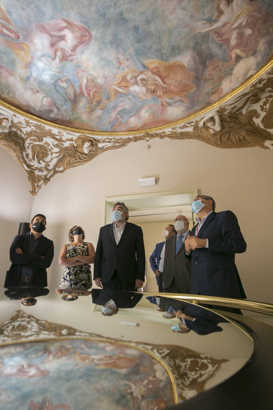 Fotos: El ministro de cultura José Manuel Rodríguez Uribes visita el Museo de Cerámica de Valencia