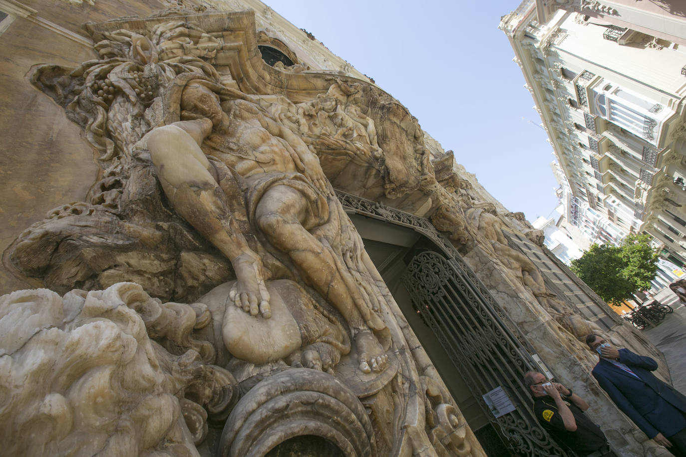 Fotos: El ministro de cultura José Manuel Rodríguez Uribes visita el Museo de Cerámica de Valencia