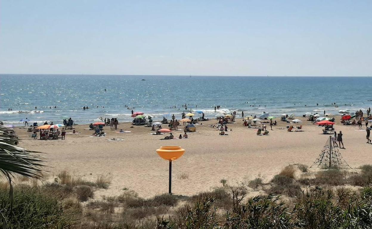 Una zona de la playa de Meliana. 
