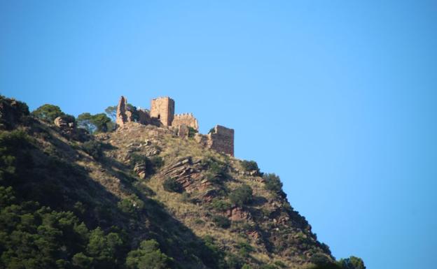 Castillo de Serra.