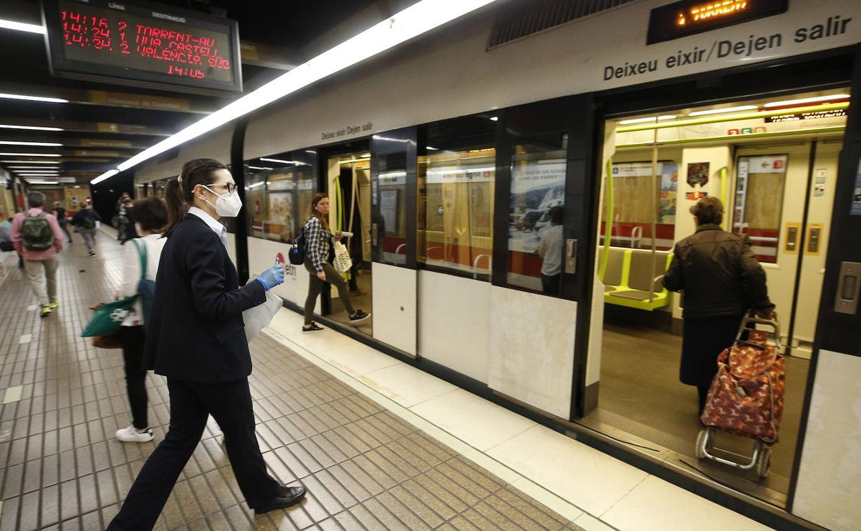 Metrovalencia cambia al horario de verano