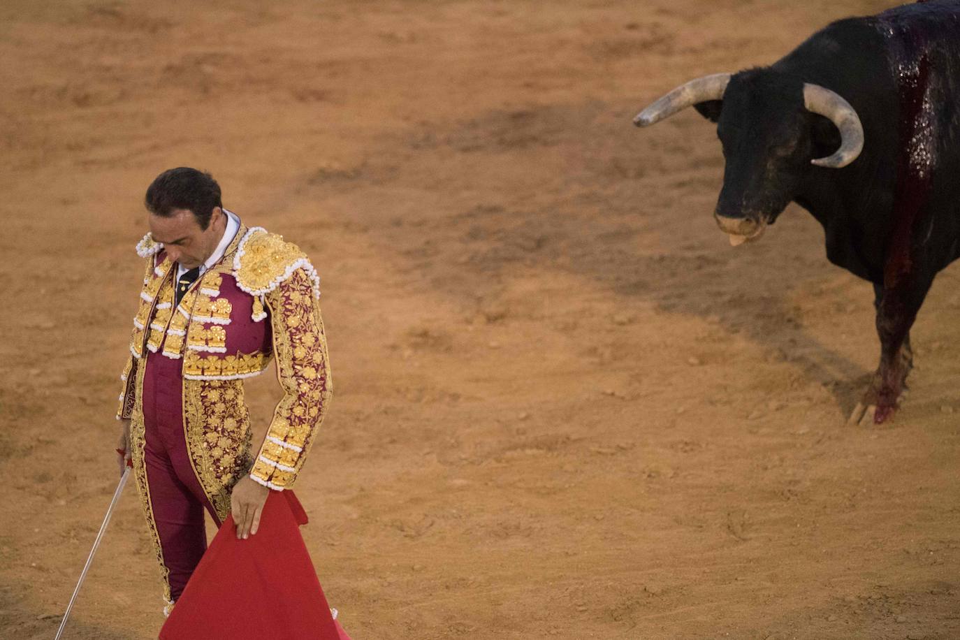 El primer festejo en Andalucía tras el confinamiento resulta con la salida a hombros del valenciano Enrique Ponce y del rejoneador Diego Ventura