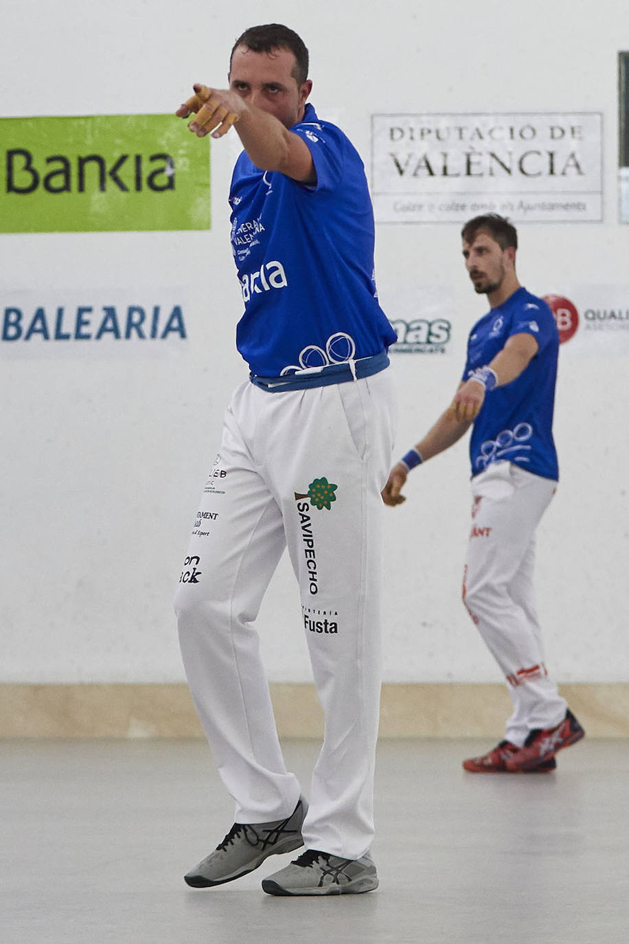 Puchol II, Tomàs II y Guillermo, campeones ante Pere Roc II, Javi y Carlos (60-45) en el Trinquet de Pelayo de Valencia.