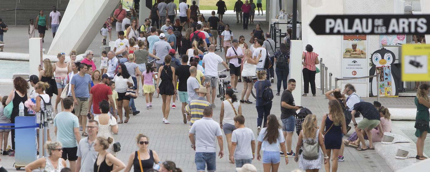 Lo que ocurría hace justo un año. Miles de personas podían coincidir una tarde para disfrutar de un lugar único cuando ya no hace tanto calor.