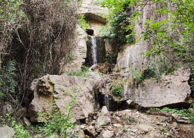 Imagen secundaria 1 - Algunas de las espectaculares vistas de la ruta del Charco Azul de Chulilla. 