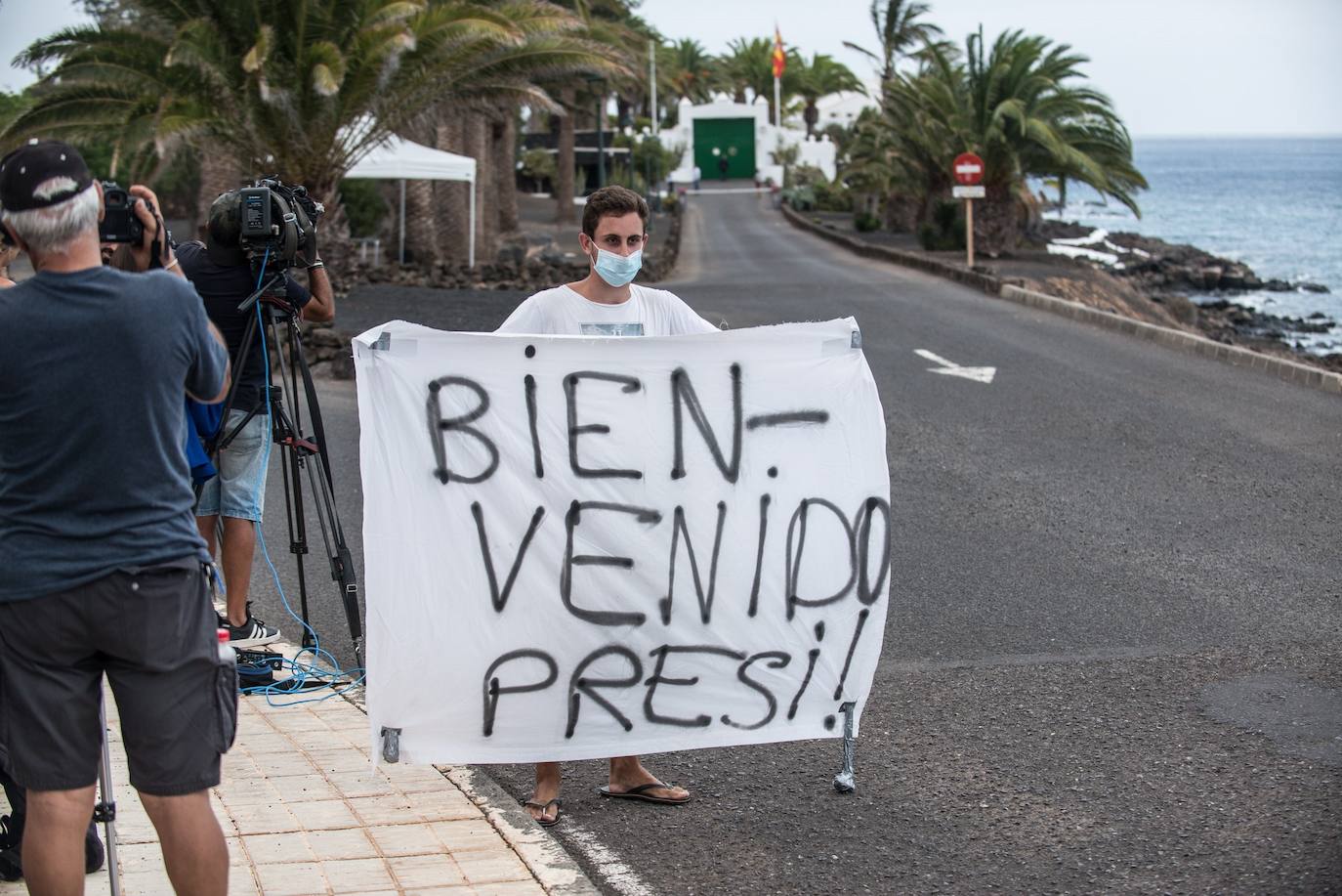 El presidente del Gobierno, Pedro Sánchez, ha iniciado este miércoles unos días de vacaciones en Lanzarote. Sánchez se aloja en la residencia oficial de La Mareta. 