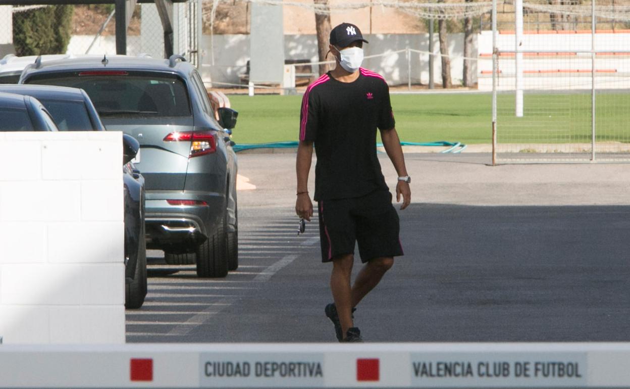 Coquelin, a su llegada esta mañana a la Ciudad Deportiva. 