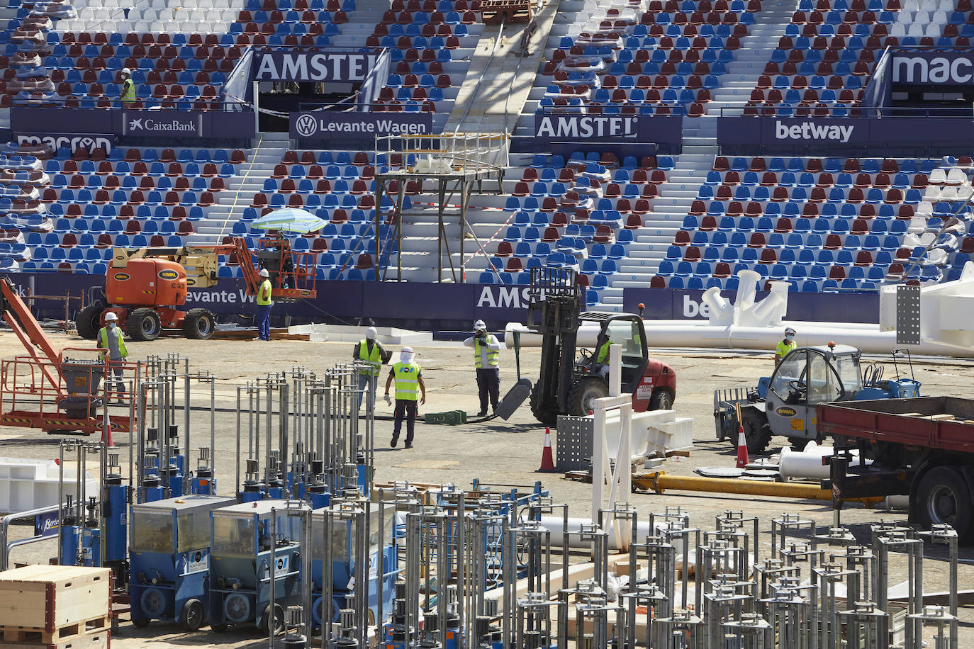 Fotos: Progresan las Obras de la cubierta del Ciutat de Valencia