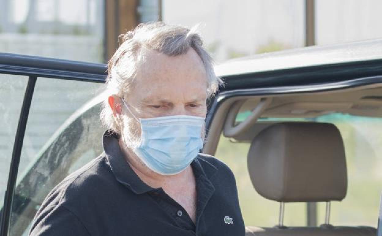 Miguel Bosé reconoce que el Covid-19 existe