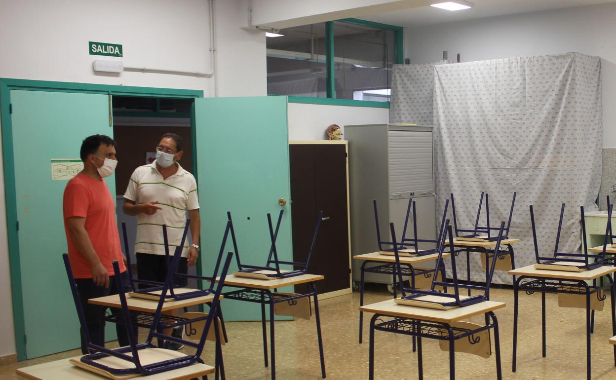 Preparación de los colegios de Ontinyent. 