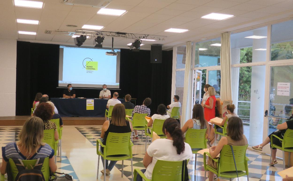 Reunión con el sector comercial de l'Eliana. 