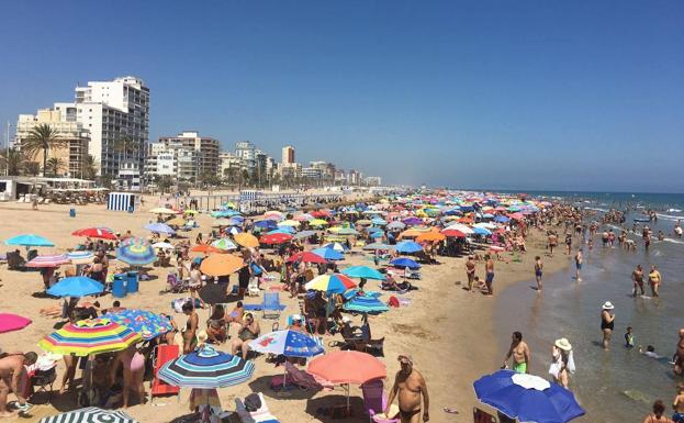 Muere ahogada una mujer de 82 años en una playa de Gandia