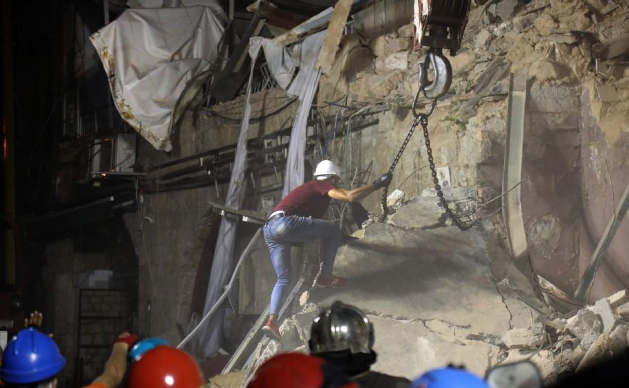 Tareas de rescate en Beirut.