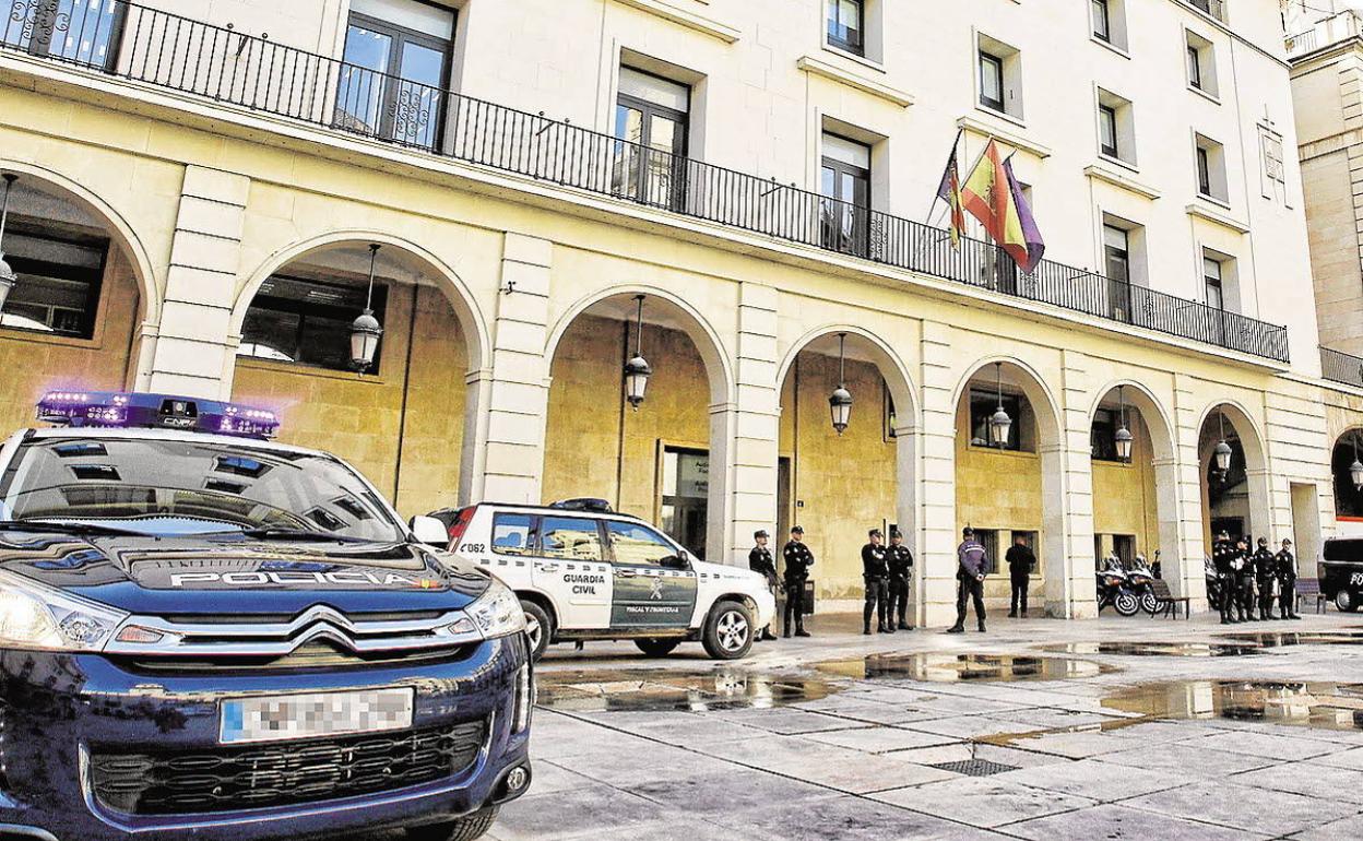 El juicio ha tenido lugar en la Audiencia Provincial de Alicante con sede en Elche. 