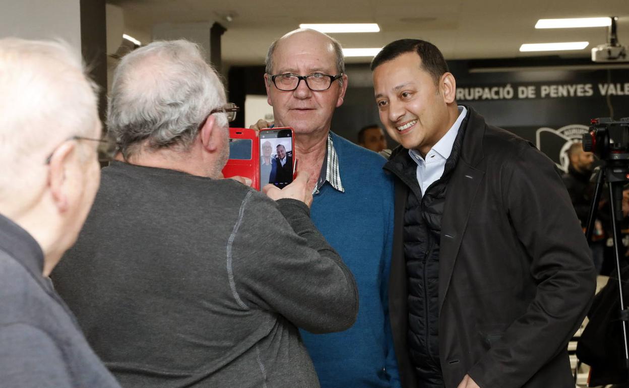 Murthy, en un encuentro con los peñistas