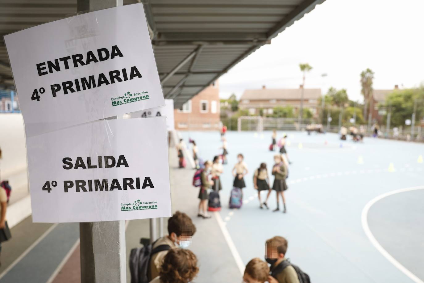 El curso más incierto arranca con cambios horarios y medidas de protección