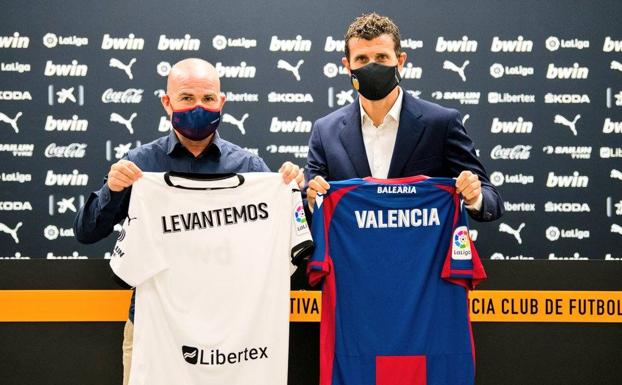 Paco López y Javi Gracia, durante la rueda de prensa conjunta