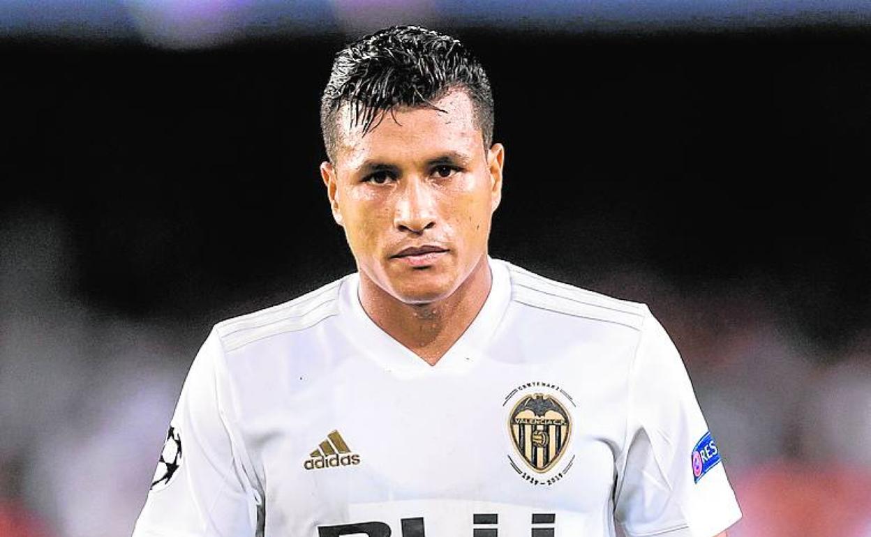 Jeison Murillo, en un partido con el Valencia. 