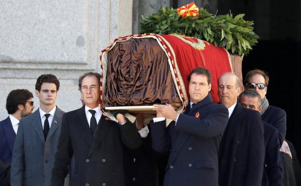 Exhumación de Francisco Franco del Valle de los Caídos.