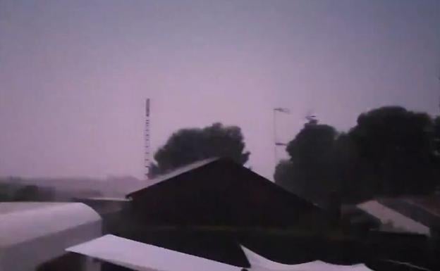 Tormenta con aparato eléctrico en Náquera.
