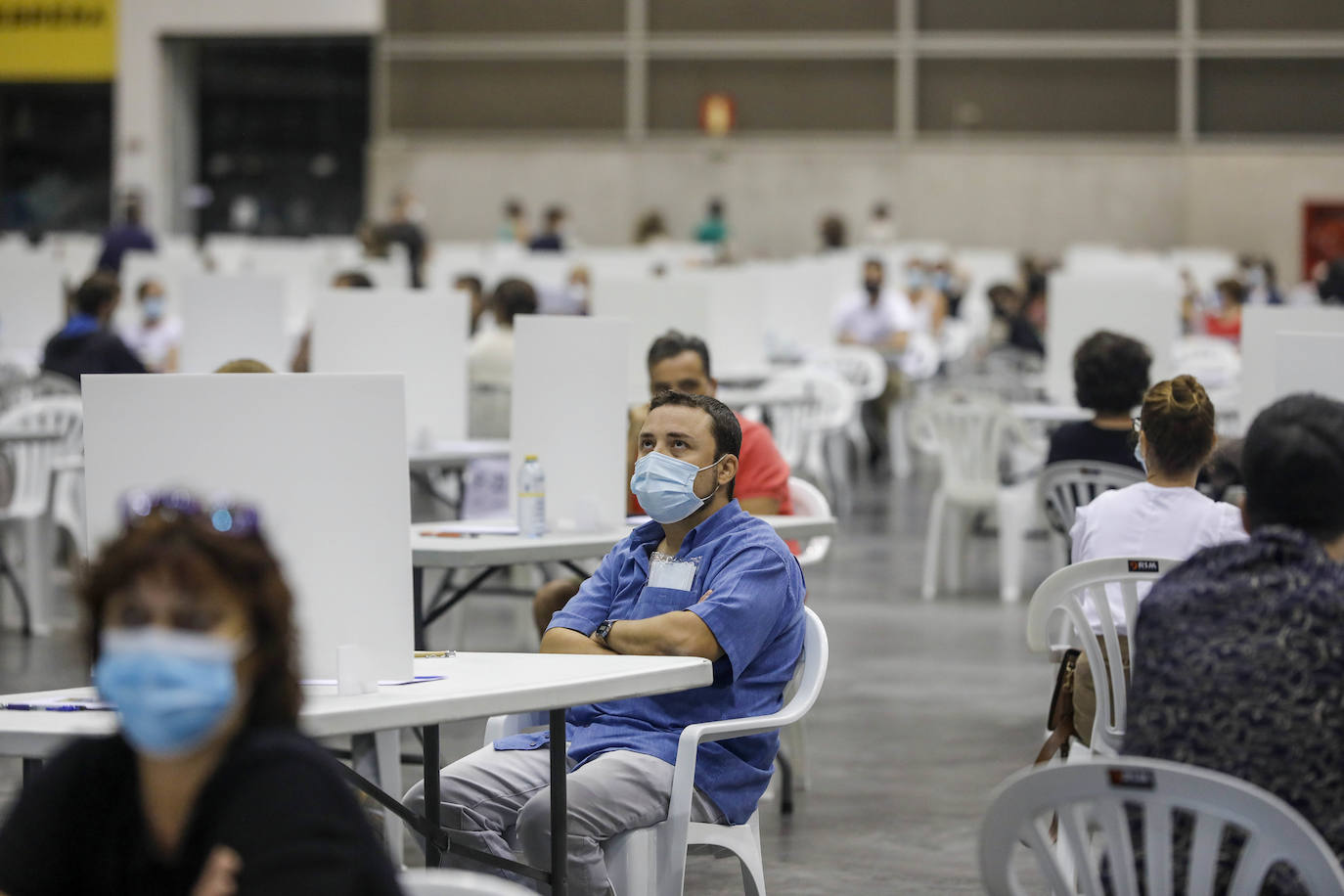 Casi 2.000 personas se dan cita en Feria Valencia para unas oposiciones marcadas por el coronavirus