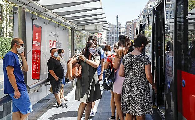 Los paros parciales de la EMT causan retrasos de entre 40 y 50 minutos