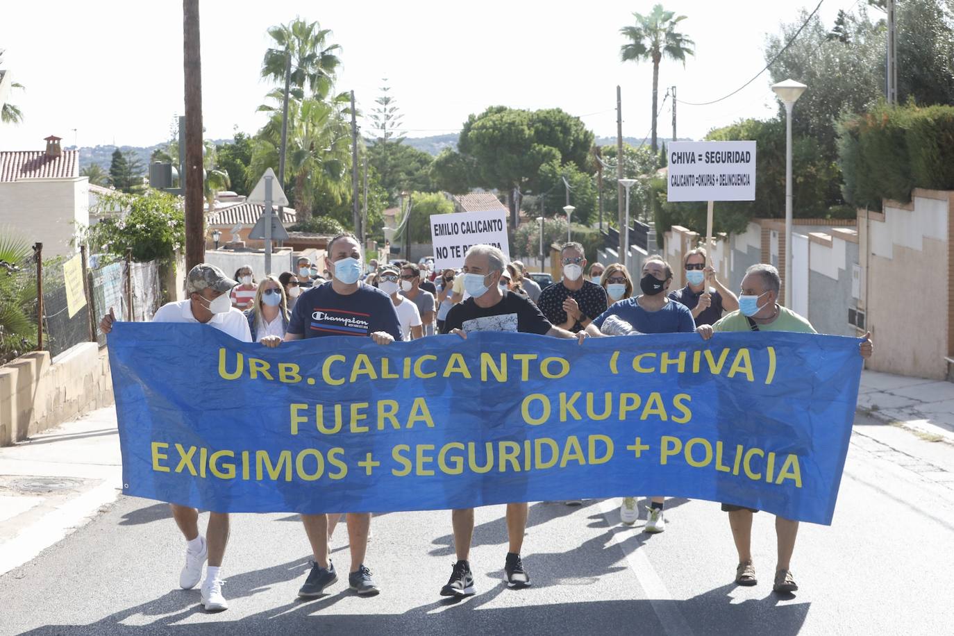 Manifestación en Calicanto contra los okupas