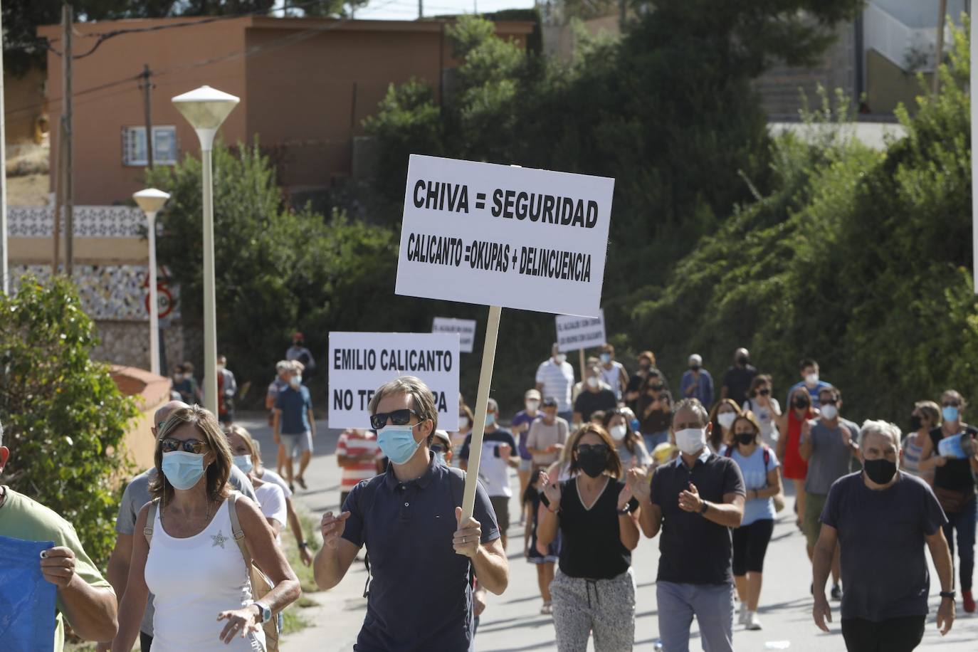 Manifestación en Calicanto contra los okupas