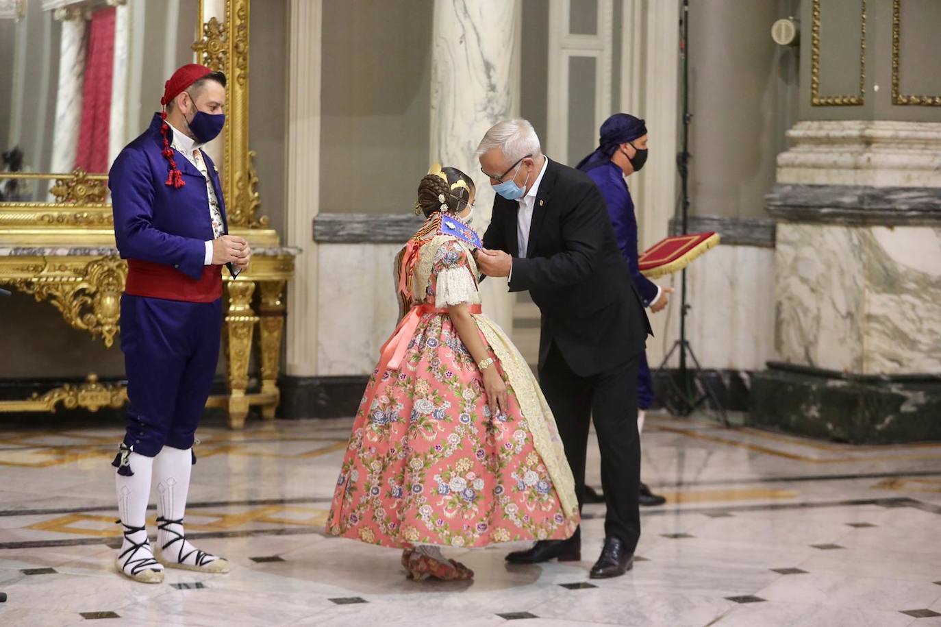 Carla García y Consuelo Llobell repiten en el cargo tras la llegada de la pandemia días antes de las fiestas falleras