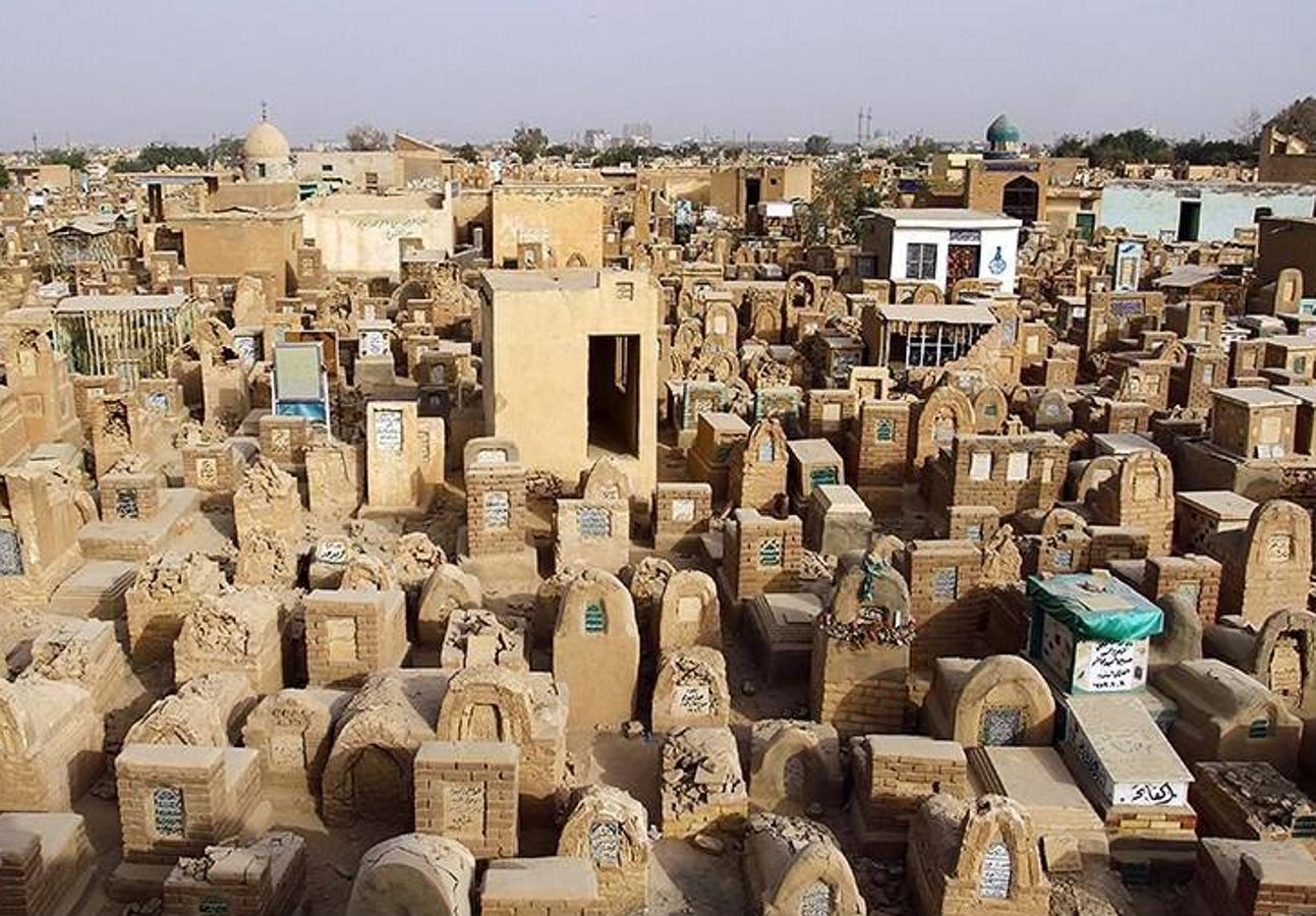 Najaf, la ciudad cementerio | Situada en Irak, cuenta con el cementerio más grande del mundo, con más de cinco millones de personas enterradas en ella.