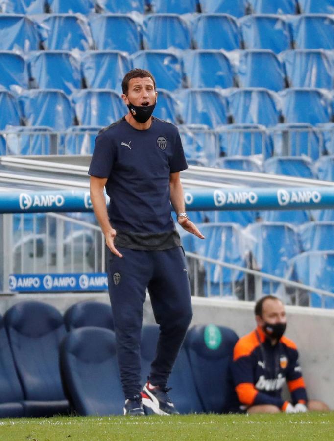 Las mejores imágenes del partido entre la Real Sociedad y el Valencia CF en el Reale Arena