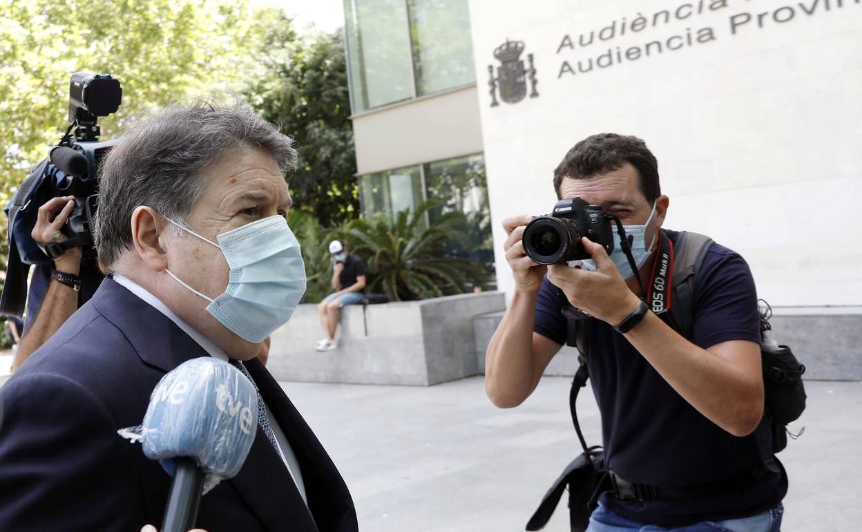 El expresidente de Bankia, José Luis Olivas, en la Ciudad de la Justicia.